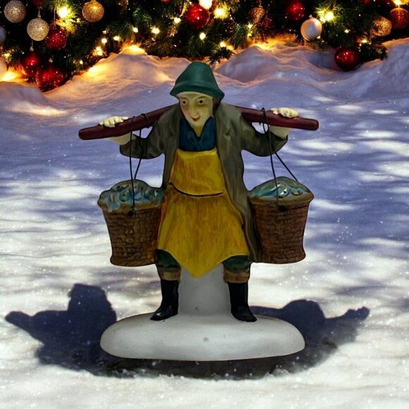 Dept 56 Chelsea Market Fish Monger & Cart Dickens Village Loose Figurine - Picture 1 of 6